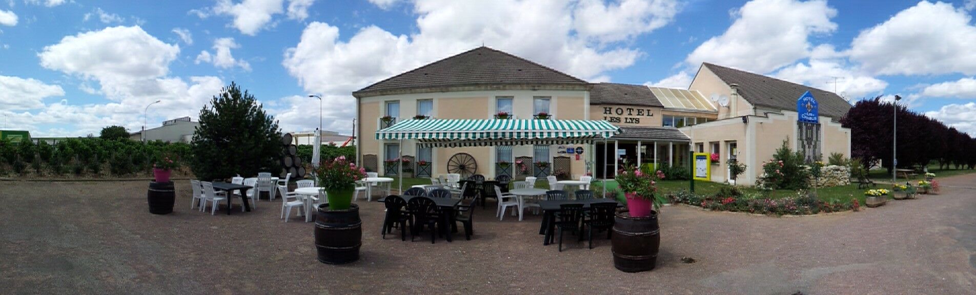 Hotel Aux Lys De Chablis Exterior foto